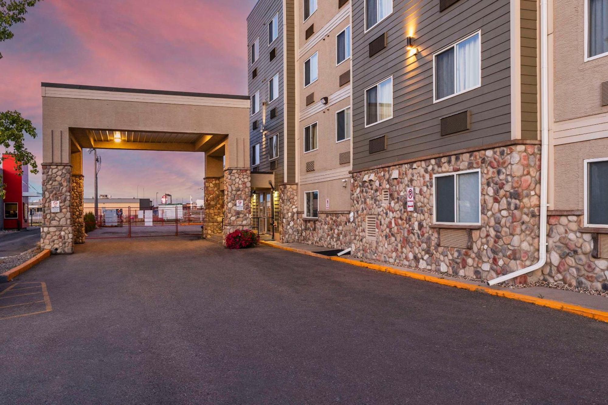 Comfort Inn & Suites Yorkton Exterior photo